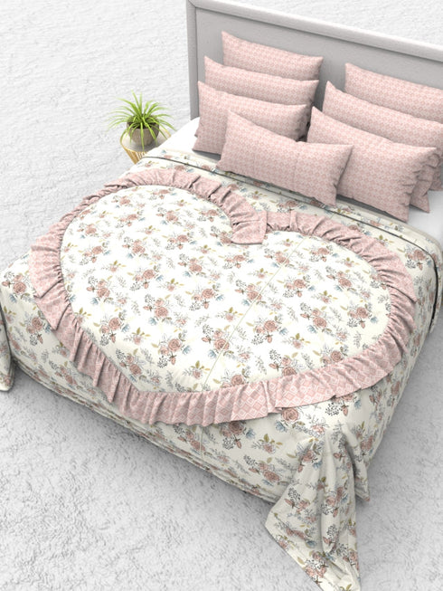 The White Moss Valentine Heart Winter comforter with 2 pillow covers